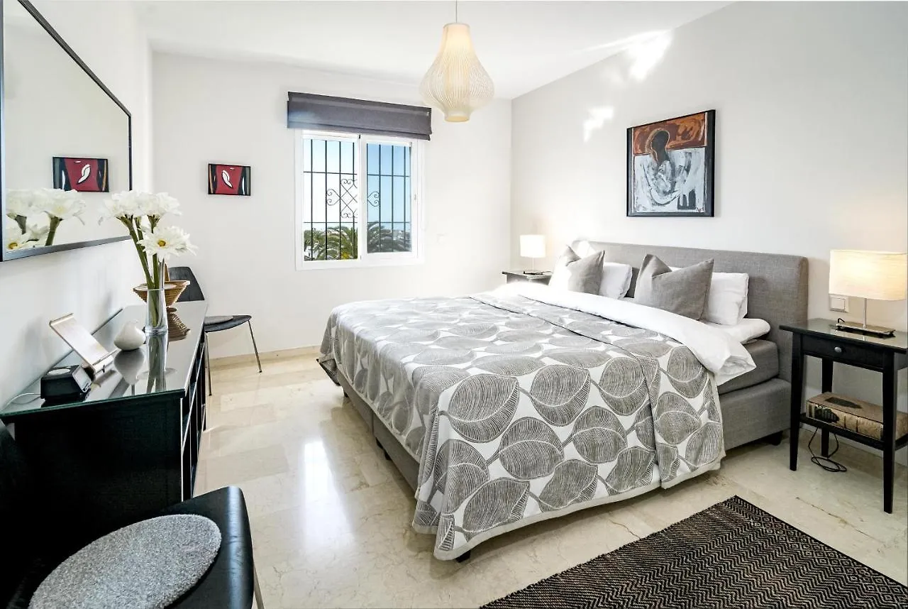 Ma2- Sea Views, Walking Distance To Puerto Banus Apartment Marbella
